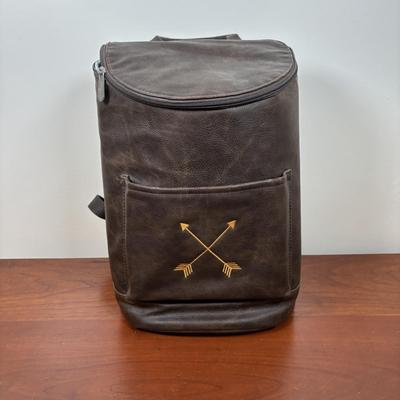 LOT 98: Thirty-One Arrow Monogrammed Tote Bag, Backpack & Clutch