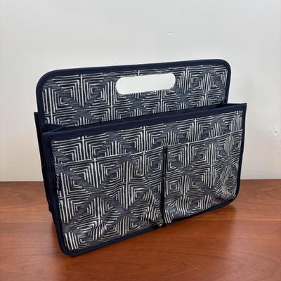 LOT 100: Thirty-One Double Duty Caddies & Tote Bag