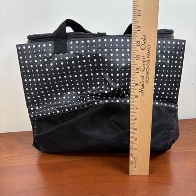 LOT 101: Thirty-One Sand N Shore Thermal Tote, Lunch Cooler Tote & Sling Bag