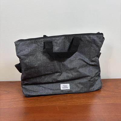 LOT 101: Thirty-One Sand N Shore Thermal Tote, Lunch Cooler Tote & Sling Bag