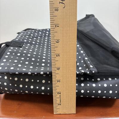LOT 101: Thirty-One Sand N Shore Thermal Tote, Lunch Cooler Tote & Sling Bag