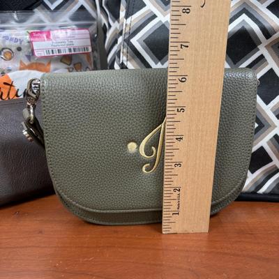 LOT 102: Thirty-One Tote Bag, Cooler Bag, Foldaway Unicorn Tote & Monogrammed Crossbody Bag