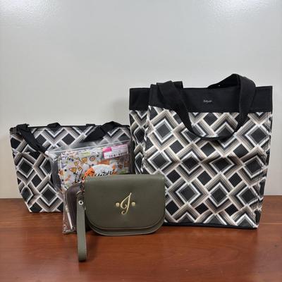 LOT 102: Thirty-One Tote Bag, Cooler Bag, Foldaway Unicorn Tote & Monogrammed Crossbody Bag