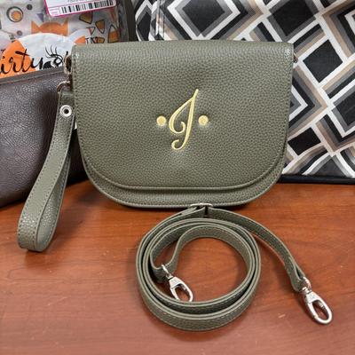 LOT 102: Thirty-One Tote Bag, Cooler Bag, Foldaway Unicorn Tote & Monogrammed Crossbody Bag