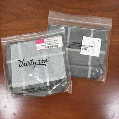 LOT 104: Set of (6) Thirty-One Bags