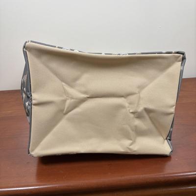 LOT 106: Thirty-One Christmas Storage Totes, Wristlet & Canvas Gift Bag