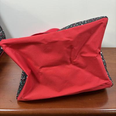 LOT 107: Set of (3) Thirty-One Storage Tote Bags