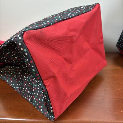 LOT 107: Set of (3) Thirty-One Storage Tote Bags