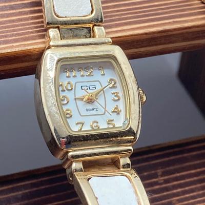 LOT 112: Watch Collection - Fossil and Caravelle 10KT Gold Plate Included