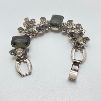 LOT 113: Vintage Rhinstone and More Jewelry