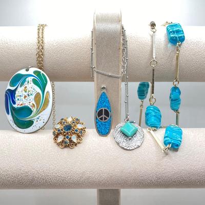 Sale Photo Thumbnail #46