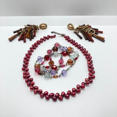 LOT 116: Vintage Beaded and Wood Jewelry