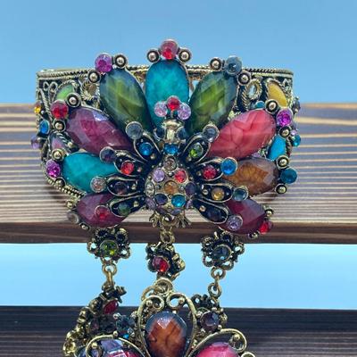 LOT 117: Colorful Fashion Jewelry - Napier and More