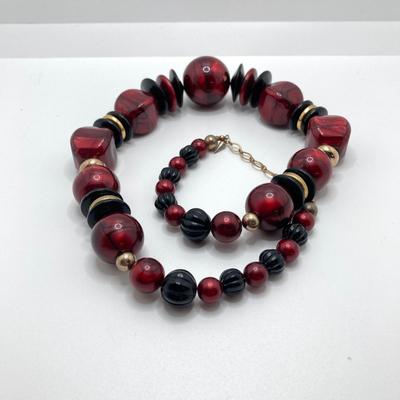 LOT 117: Colorful Fashion Jewelry - Napier and More