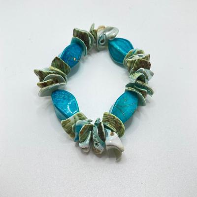 LOT 118: Vintage Earrings and Brooches - Art, Mjent, Ellen Designs, W Germany and More