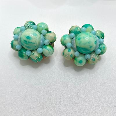 LOT 118: Vintage Earrings and Brooches - Art, Mjent, Ellen Designs, W Germany and More