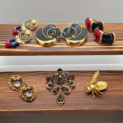 LOT 118: Vintage Earrings and Brooches - Art, Mjent, Ellen Designs, W Germany and More