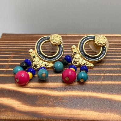 LOT 118: Vintage Earrings and Brooches - Art, Mjent, Ellen Designs, W Germany and More