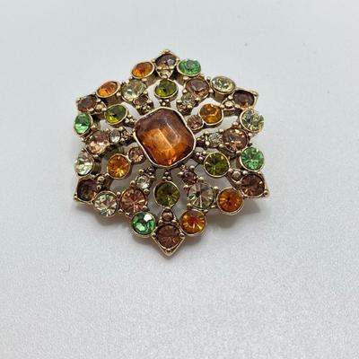 LOT 118: Vintage Earrings and Brooches - Art, Mjent, Ellen Designs, W Germany and More