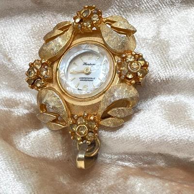 LOT 123: Vintage Watches - Swiss and More (Gruen, Lousanne, Heritagae, Geneva and Nelson)