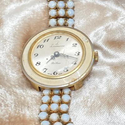 LOT 123: Vintage Watches - Swiss and More (Gruen, Lousanne, Heritagae, Geneva and Nelson)