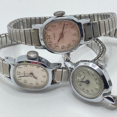 LOT 126: Collection of Vintage Timex Watches - Titanium 100 Meter and More