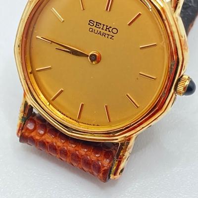 LOT 127: Seiko and Bill Blass Quartz Watches with Vintage Fashion Jewelry