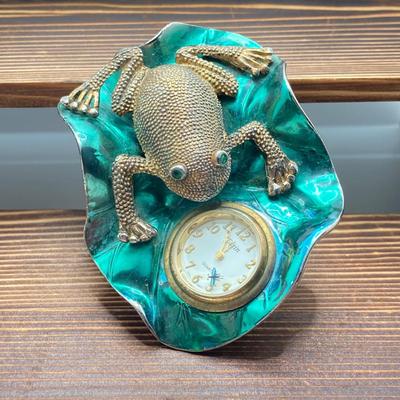 LOT 128: Vintage Novelty Watches / Clocks - Howdy Doody 40th Anniversary, Cinderella, Elgin Frog and More