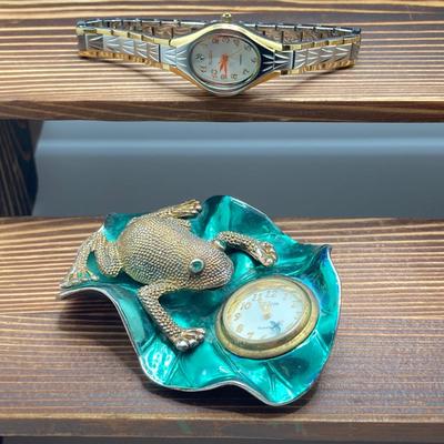 LOT 128: Vintage Novelty Watches / Clocks - Howdy Doody 40th Anniversary, Cinderella, Elgin Frog and More