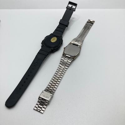 LOT 129: Vintage Watches - Shark, Python 357 Mag, Benrus, Rawlings and More