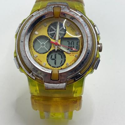 LOT 129: Vintage Watches - Shark, Python 357 Mag, Benrus, Rawlings and More