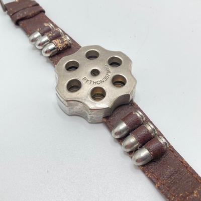LOT 129: Vintage Watches - Shark, Python 357 Mag, Benrus, Rawlings and More