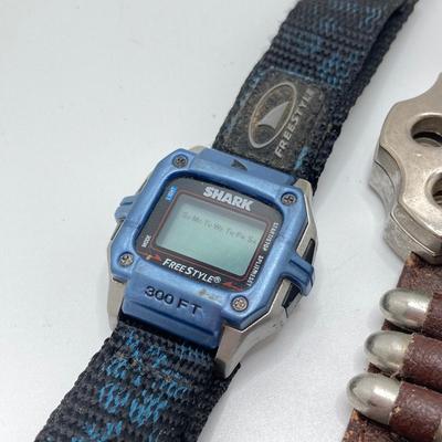 LOT 129: Vintage Watches - Shark, Python 357 Mag, Benrus, Rawlings and More