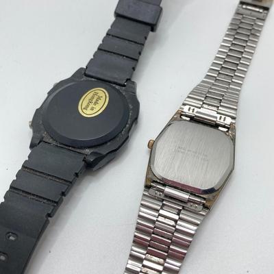 LOT 129: Vintage Watches - Shark, Python 357 Mag, Benrus, Rawlings and More