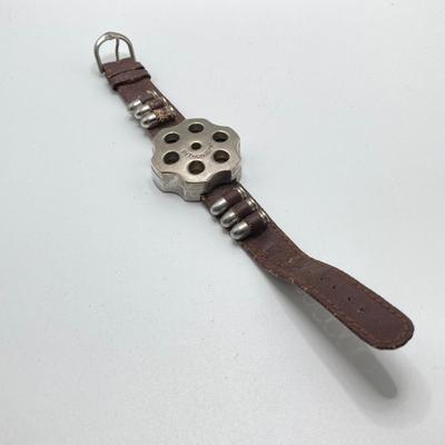 LOT 129: Vintage Watches - Shark, Python 357 Mag, Benrus, Rawlings and More