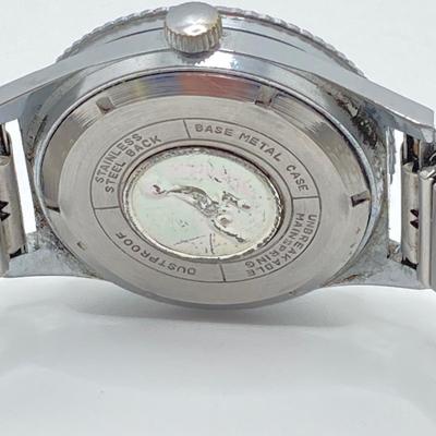 LOT 131: Vintage Swiss Watches - Lucerne and Onsa