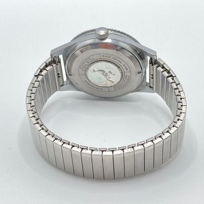 LOT 131: Vintage Swiss Watches - Lucerne and Onsa