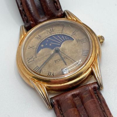 LOT 132: Vintage Watch Collection - Fossil Sun Moon Calendar, Tommy, Wilson, Dickies and Sergio Valente