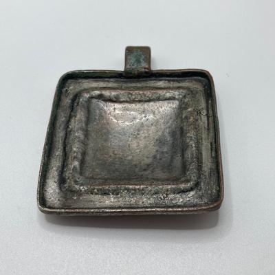 LOT 134: Silver Tone Pendant Necklaces / Chains