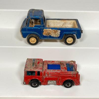 LOT 136: Vintage Toy Car / Truck Collection - Midge Toy, Tootsie Toy, Hot Wheels and More
