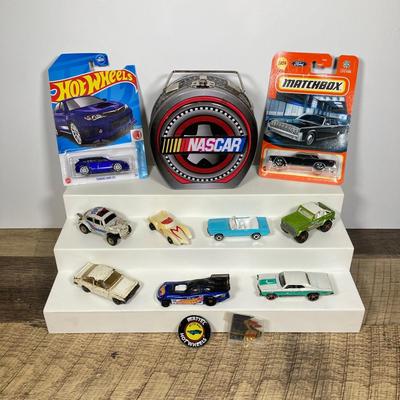 LOT 138: Vintage Toy Cars / Trucks and More - Hot Wheels, Matchbox and More