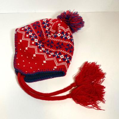 LOT 146: Vintage Philadelphia Phillies Collection - Youth Tackle Twill Jim Thome #25 T-Shirt, Crocheted Phanatic, Italian Baseball Cap,...