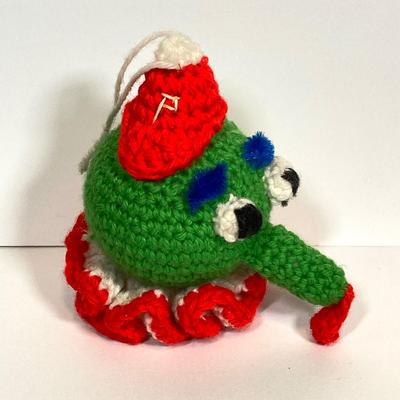 LOT 146: Vintage Philadelphia Phillies Collection - Youth Tackle Twill Jim Thome #25 T-Shirt, Crocheted Phanatic, Italian Baseball Cap,...
