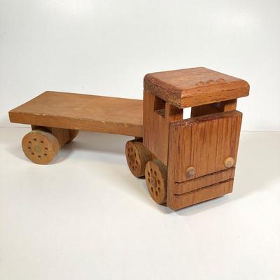 LOT 154: Cool Toy Truck Collection - Jada Toys Tow Truck, 1998 7-Eleven Collectible Toy Wrecker and Wooden Flat Bed Tractor / Trailer