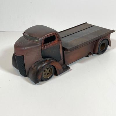 LOT 154: Cool Toy Truck Collection - Jada Toys Tow Truck, 1998 7-Eleven Collectible Toy Wrecker and Wooden Flat Bed Tractor / Trailer
