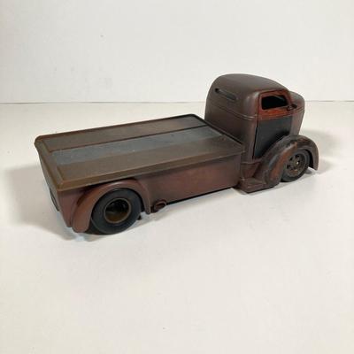 LOT 154: Cool Toy Truck Collection - Jada Toys Tow Truck, 1998 7-Eleven Collectible Toy Wrecker and Wooden Flat Bed Tractor / Trailer