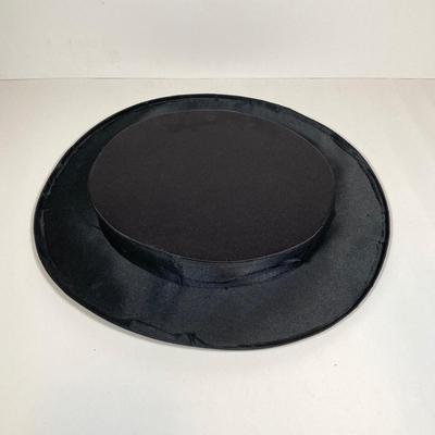 LOT 160: Vintage Occult Collection - Tarot Cards, Zodiac Globe, Crystals / Stones, Collapsible Magician / Top Hat and More