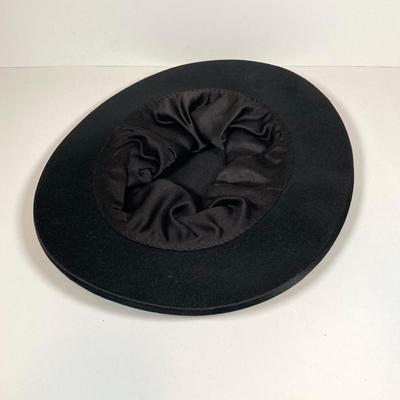 LOT 160: Vintage Occult Collection - Tarot Cards, Zodiac Globe, Crystals / Stones, Collapsible Magician / Top Hat and More