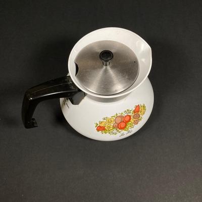 LOT 161: Vintage Corning Ware Pyrex Spice of Life Collection and Six Arcoroc France Glass Dishes