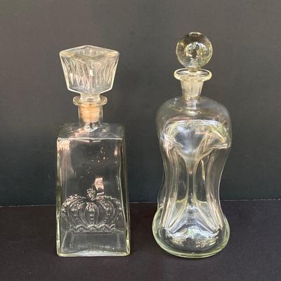 LOT 168: Vintage Entertaining Collection - Crown Glass Decanter, Kluk Kluk Glass Decanter and Etched Cambridge Style Glassware Set